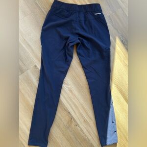 Woman’s Columbia Sport pants Navy Blue Joggers with pockets